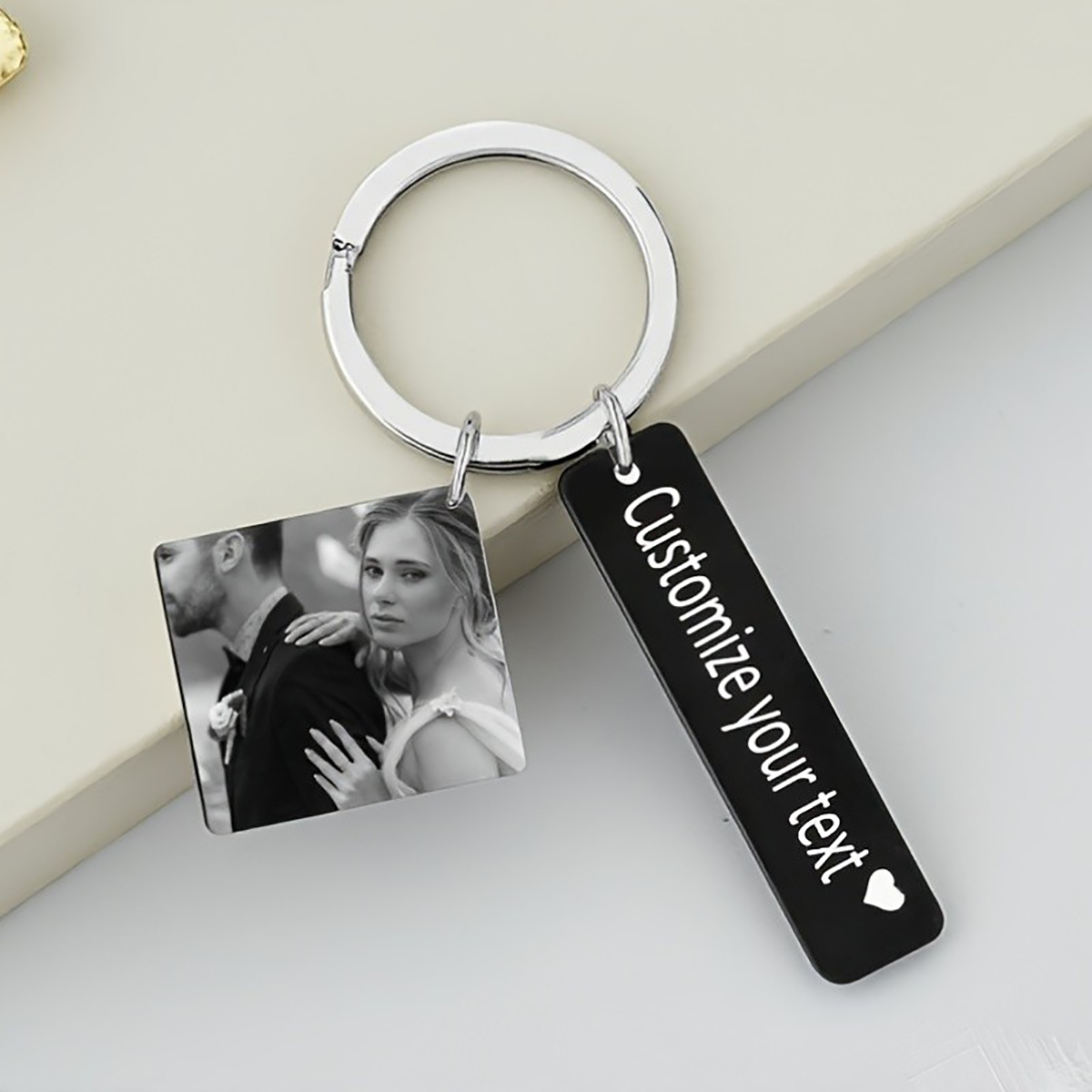Initial Ring Custom - Personalisierter Schlüsselanhänger aus Edelstahl mit Rundem
